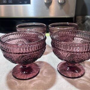 Pioneer woman Adeline glass sherbet cups plum purple.
SET-4-excellent condition